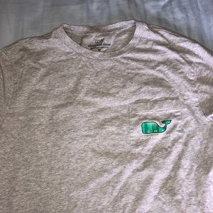 Vineyard Vines Football LS T
